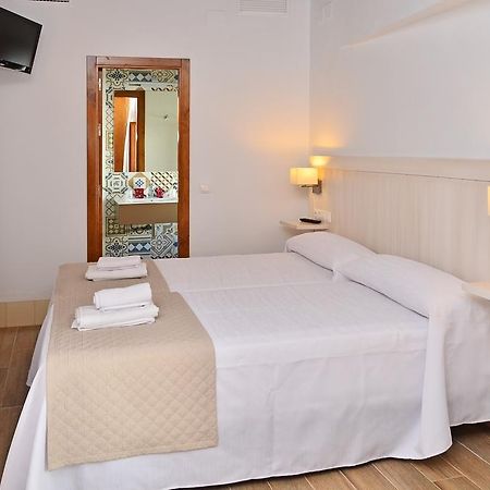 Hostal La Fonda 콘일데라프론테라 객실 사진