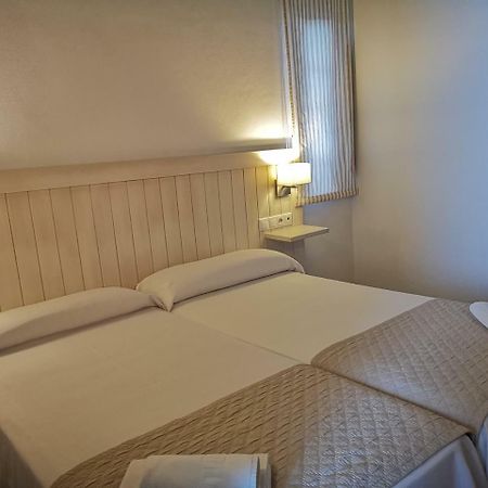 Hostal La Fonda 콘일데라프론테라 외부 사진
