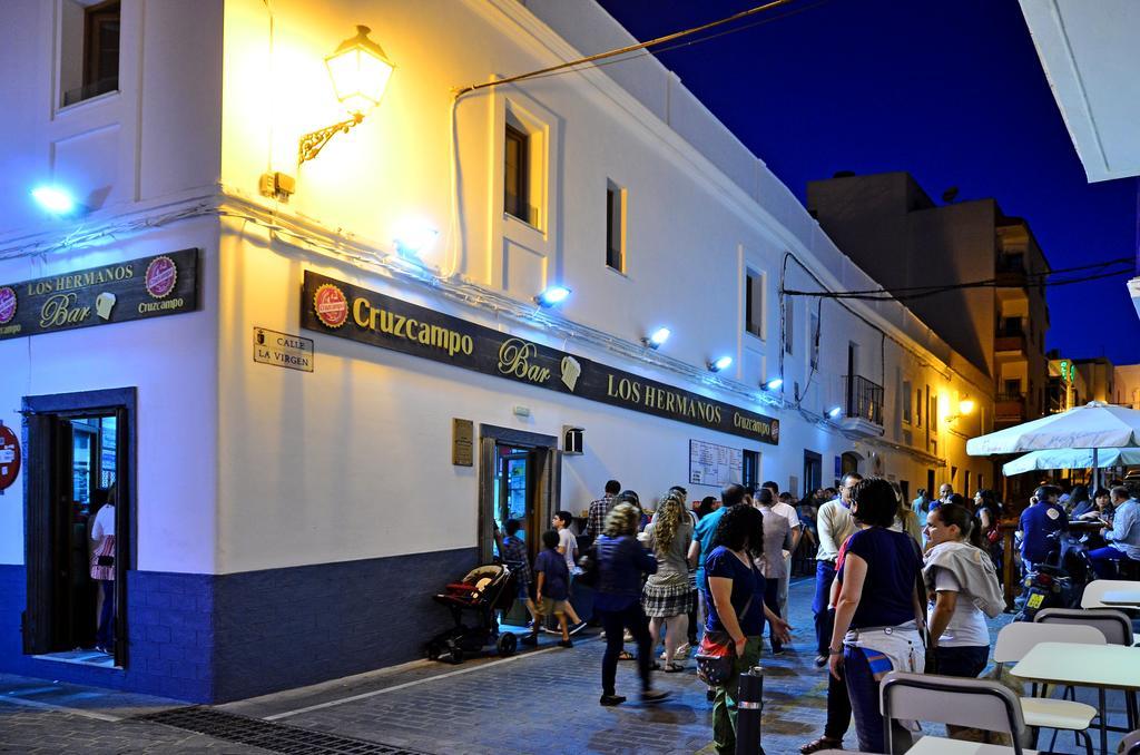 Hostal La Fonda 콘일데라프론테라 외부 사진