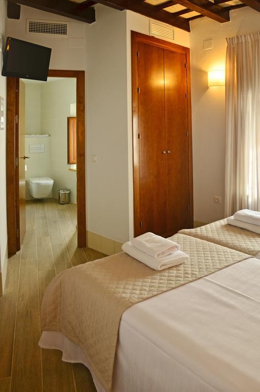 Hostal La Fonda 콘일데라프론테라 객실 사진