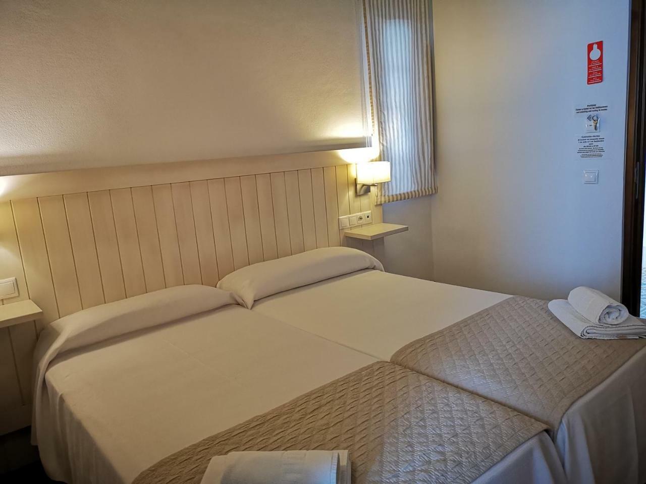 Hostal La Fonda 콘일데라프론테라 외부 사진