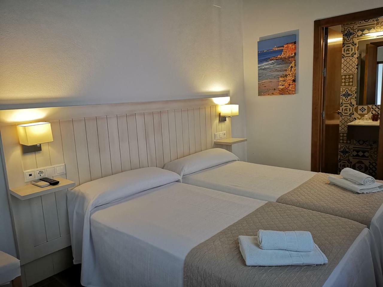Hostal La Fonda 콘일데라프론테라 외부 사진